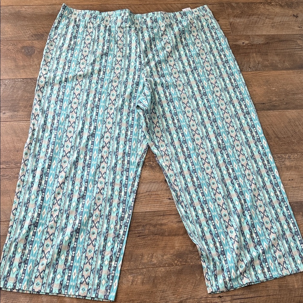D & Co Patterned Cropped Pants Women’s Size 3X
